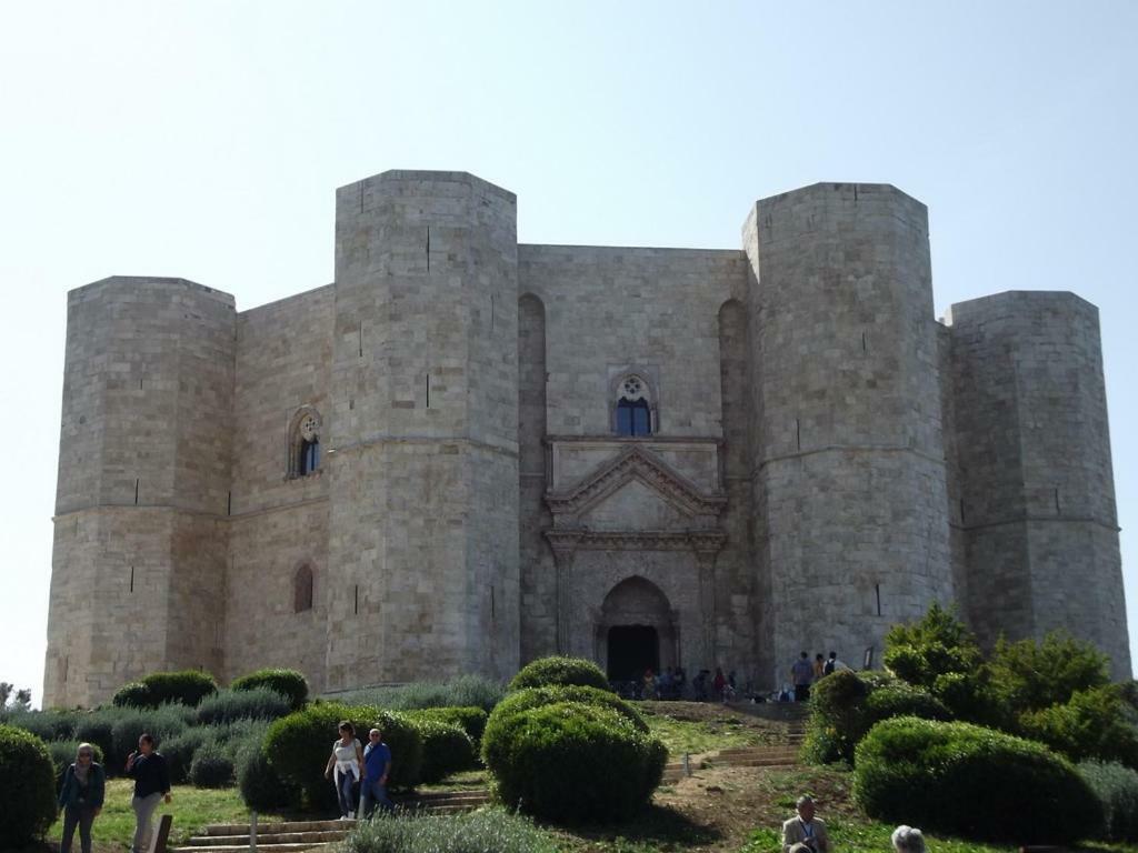 Affittacamere La Cattedrale Sul Mare Trani Exterior photo