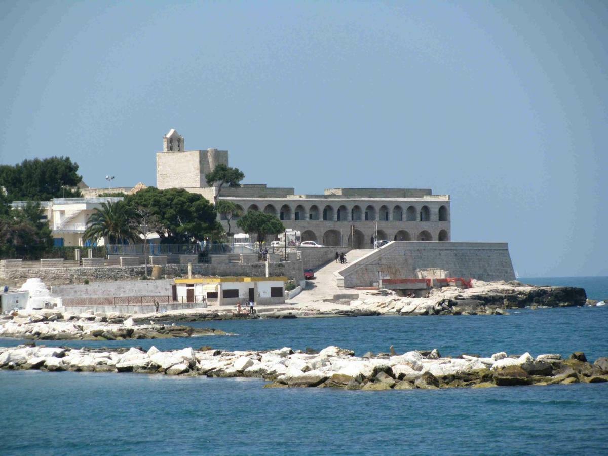 Affittacamere La Cattedrale Sul Mare Trani Exterior photo